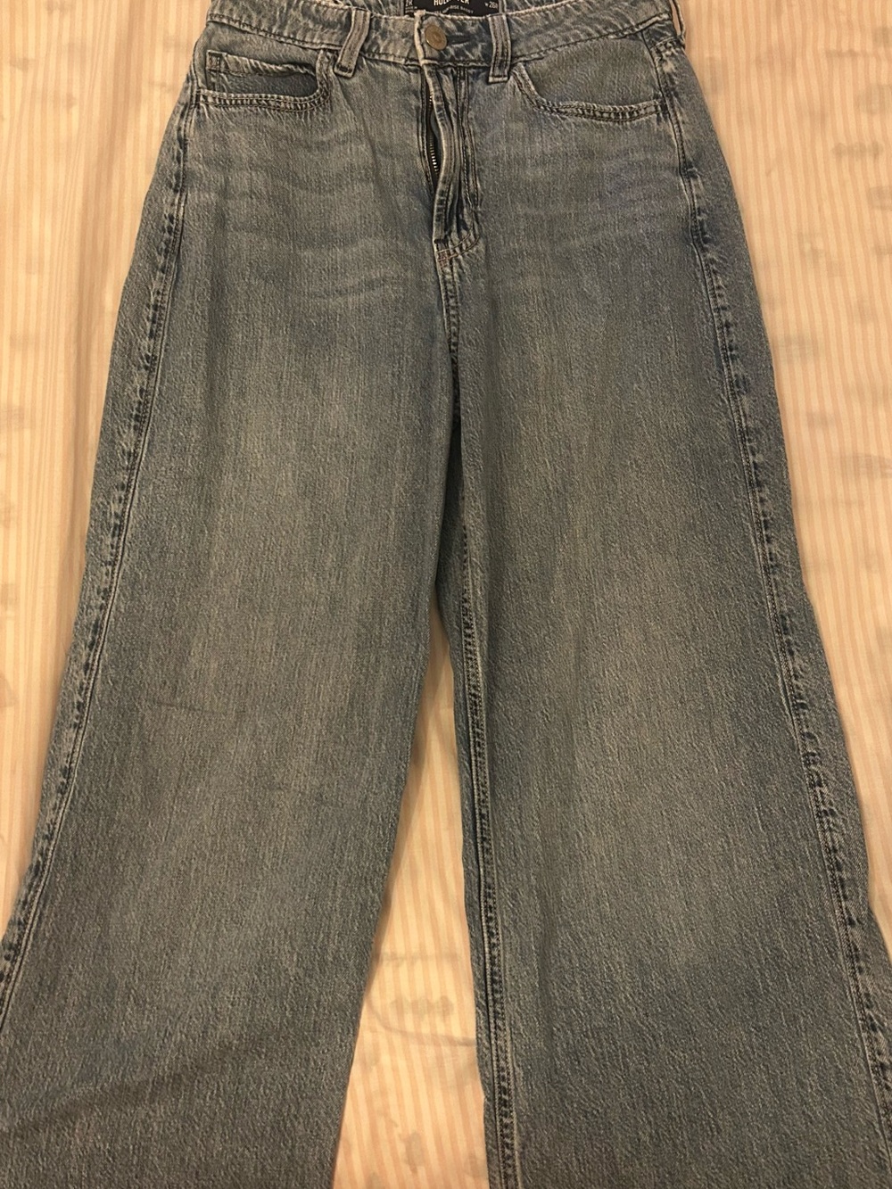 Women’s Hollister Ultra High Rise Jeans in Dark wash Blue Size 26R